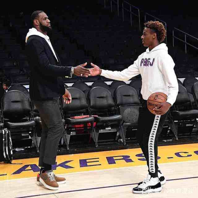 早报：学费交多少算够啊（早报：学费该交多少才合适？）