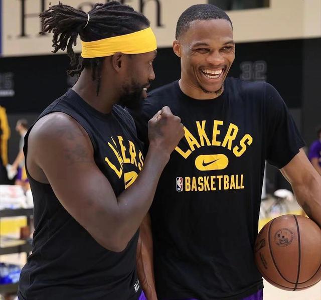 萨56：踢小球队是我们的短板，要以正确的心态全力以赴（萨56：打弱旅暴露短板，需以正确心态全力以赴）