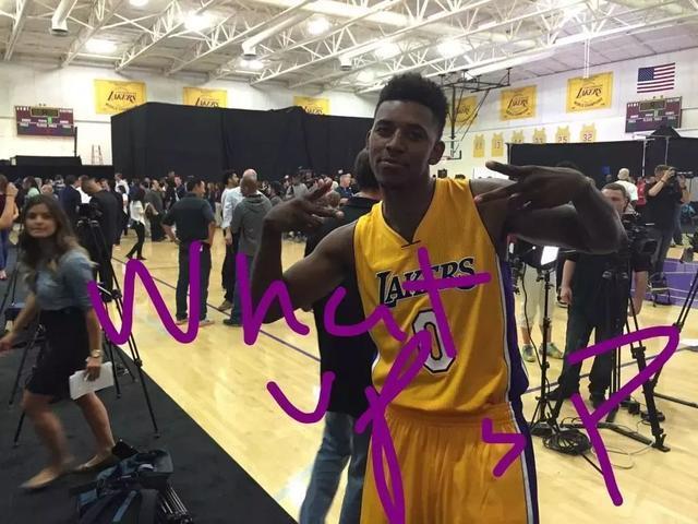 皇社教练：梅里诺像神一样；奥萨苏纳不降级可能没有如今的他（皇社主帅：梅里诺如神；若奥萨苏纳未降级，未必有今日的他）