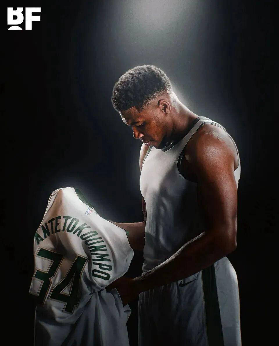 弗里克：多年前来诺坎普时，曾许愿有一天能坐上巴萨教练席（弗里克回忆：多年前到诺坎普便许下执教巴萨的愿望）