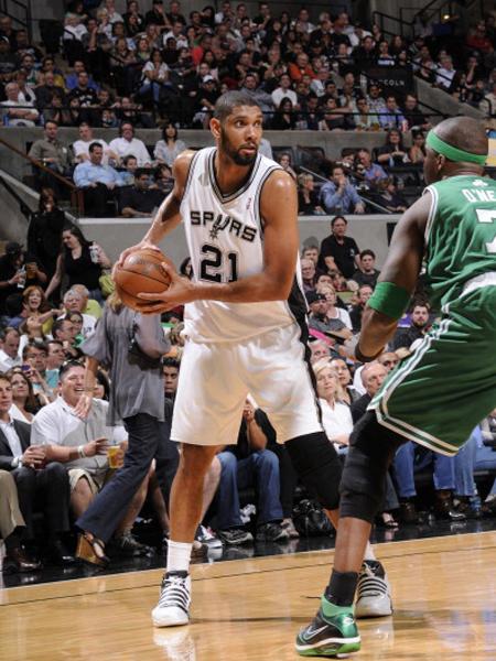 罗体：卢卡库本周末可能归队，预计意超杯半决赛踢米兰时复出（罗马体育报：卢卡库或于本周末归队，预计在意超杯半决赛对米兰时复出）